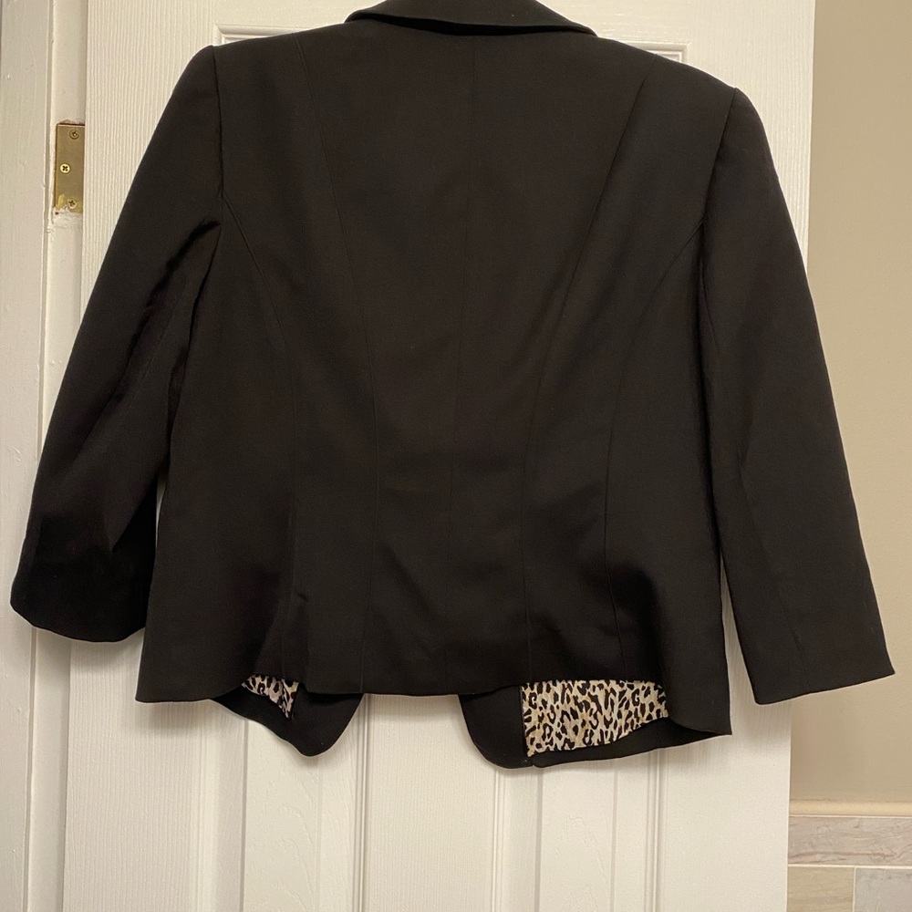 Black blazer with quarter sleeves - Picture 3 of 11